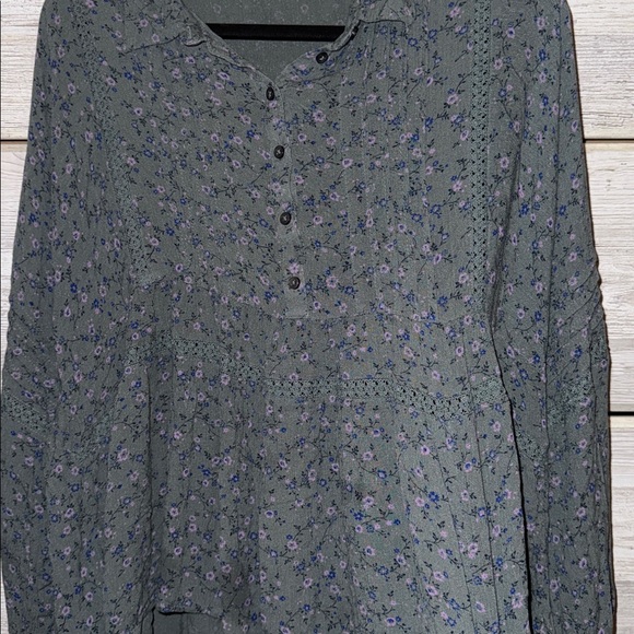 Floral Popover Blouse - Picture 4 of 4